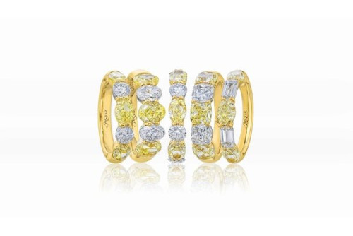 Round Diamond Halo Engagement Ring with 0.25 ctw Round Diamond